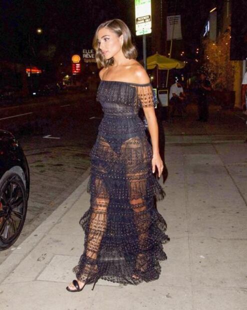 El vestido transparente con el que Olivia Culpo arrasó West Hollywood
