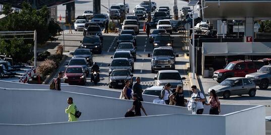 ¿Estados Unidos aceptará vacunas Sputnik y Cansino en su frontera terrestre?