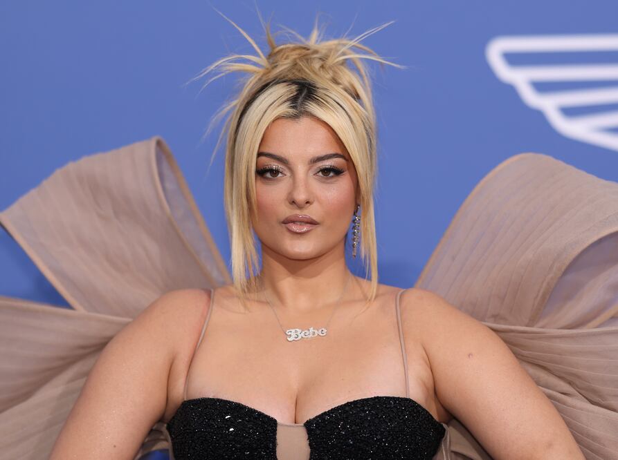 La cantautora Bebe Rexha fue herida por un hombre que le lanzó un celular en la cara durante un show en Manhattan (Photo by Vianney Le Caer/Invision/AP, File)