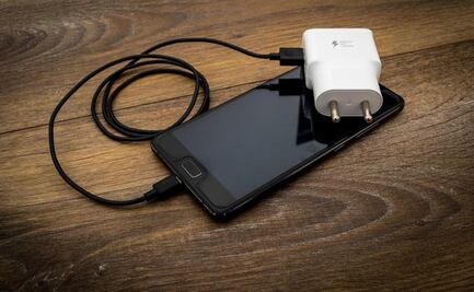Avala Unión Europea cargador universal para celulares y otros dispositivos