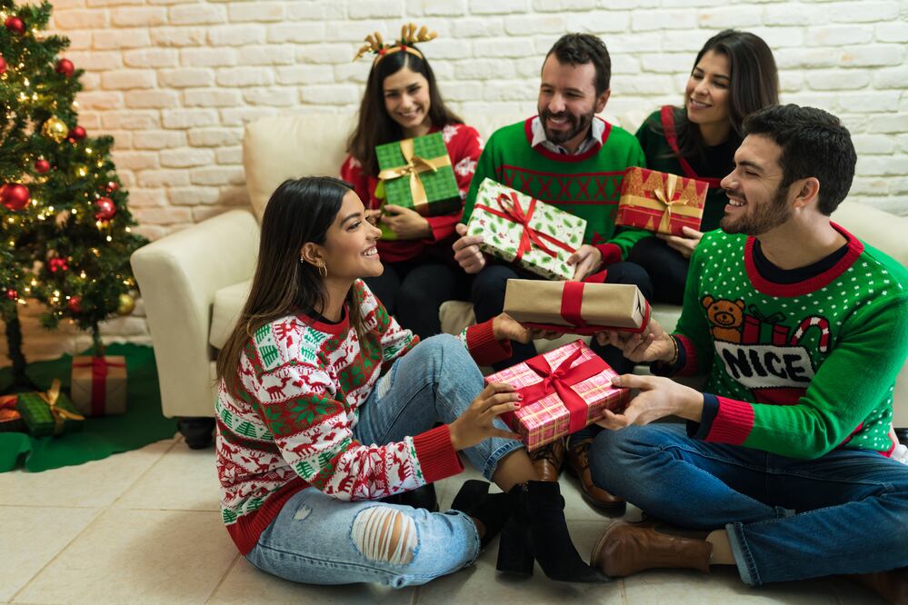 Navidad. ¿Qué regalar a alguien que apenas conoces en un intercambio navideño? Foto iStock / Antonio_Diaz