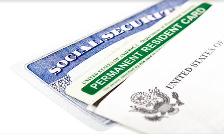 Los beneficios de pedir la ciudadanía después de los 50 años