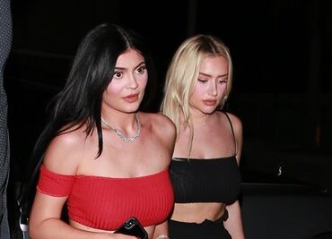Kylie Jenner luce curvilínea en ajustados leggings por West Hollywood