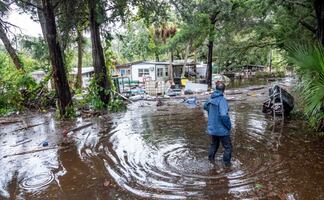 Idalia se degrada a tormenta tropical a su paso por Georgia y las Carolinas