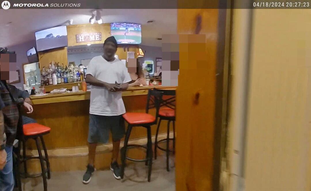 Muere hombre afroamericano tras ser sometido por policías en Ohio; "no puedo respirar", les dijo. Foto: Canton Police Department via AP