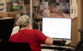 Polémica en redes por doctora que niega atención a no vacunados