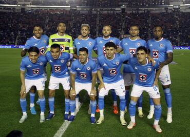 Pumas se enfrenta al imparable Cruz Azul con la esperanza de seguir en la pelea. Horario y dónde verlo