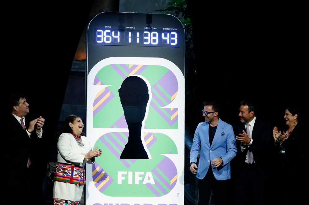 Mundial 2026: CDMX enciende reloj monumental a un año del arranque de la Copa del Mundo. EFE /Mario Guzmán