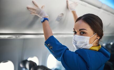 Azafata comparte en TikTok sus tips básicos para empacar y viajar en avión