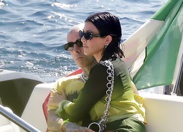 Kourtney Kardashian y Travis Barker se comprometen; así es su anillo