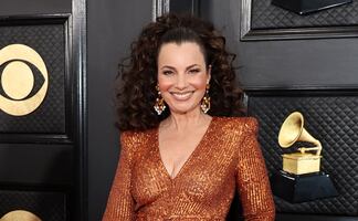 Fran Drescher, 'La Niñera', conquista con lujoso jumpsuit bronce a los 65 años