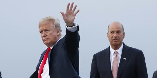 Trump sí presionó a Ucrania para que investigara a hijo de Biden: diplomático
