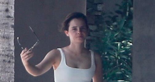 Emma Watson presume 'bikini body' en playa de México