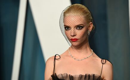 Anya Taylor-Joy luce lujoso vestido transparente en el after party de Vanity Fair