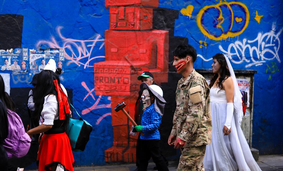 Escándalo en Old Irving Park: niños de Halloween atacados por la Patrulla Fronteriza con gas lacrimógeno. EFE/ Gabriel Márquez