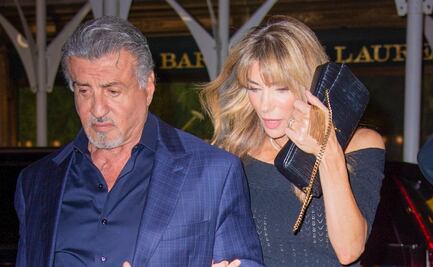 Esposa de Sylvester Stallone, Jennifer Flavin, se luce elegante con vestido de crochet