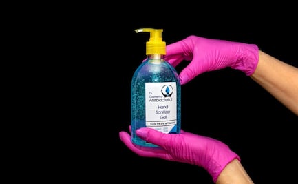 ¿Qué es el metanol, elemento 'tóxico' encontrado en desinfectantes?