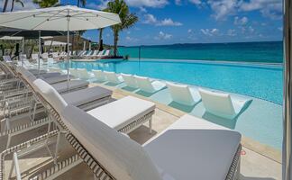 El impresionante Morningstar Buoy Haus Beach Resort abre sus puertas en St. Thomas