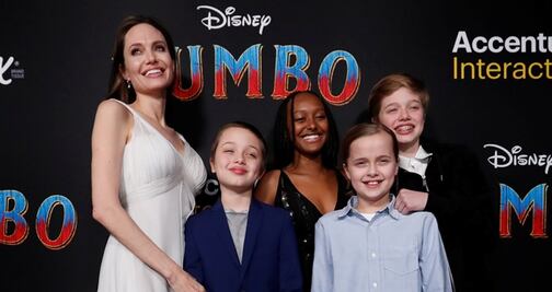 Angelina Jolie cautiva con vestido ‘angelical’ en premier de Dumbo