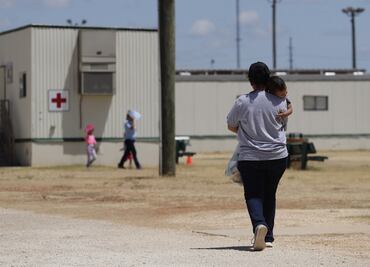Más de 14 mil menores migrante permanecen en EU