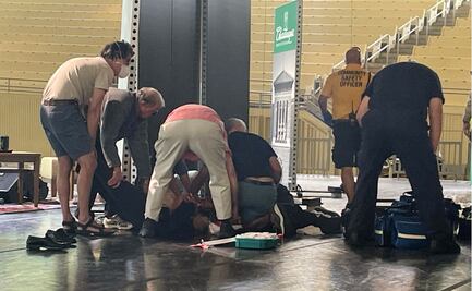 Apuñalan al escritor Salman Rushdie sobre el escenario en Nueva York