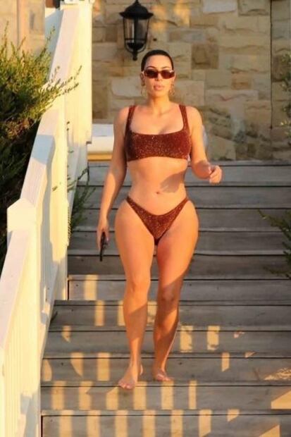 El diminuto bikini con el que Kim Kardashian deslumbró en Malibú