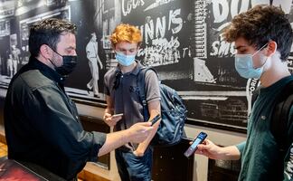 Vacunación obligatoria para viajeros y servidores públicos en Canadá: ¿cómo será?