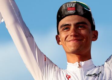Isaac del Toro vuelve a ganar en Italia tras su segundo lugar en el Giro 2025