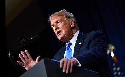 Teorías conspirativas de Trump: "Hombres de negro en un avión"