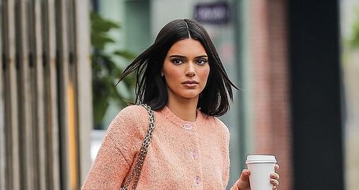 Kendall Jenner arrasa con belleza y diminuta cintura en West Hollywood