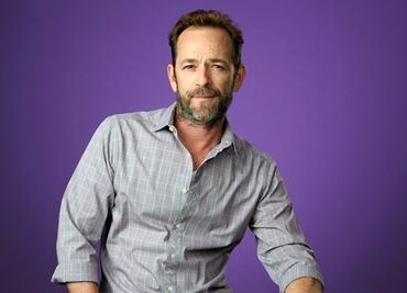 ¿Por qué Luke Perry siempre viajaba con globos en el avión?