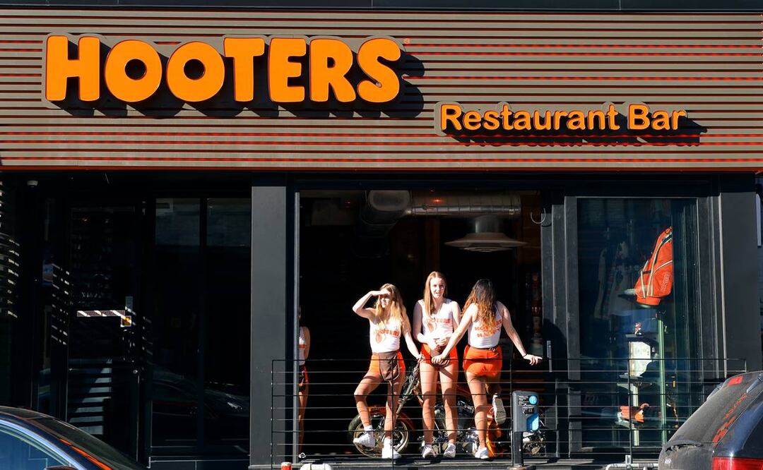 La joven agradece a Hooters todos los benefecios que obtuvo gracias a sus programas. Foto: iStock