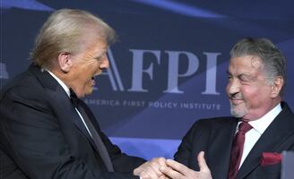 Sylvester Stallone califica a Trump como el "segundo George Washington". VIDEO