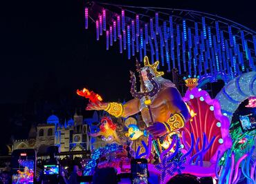 De Pixar a un millón de luces: Desfiles para vivir en el 70 aniversario de Disneyland California