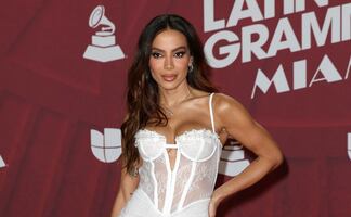 Anitta se luce en pequeña lencería negra en medio de la nieve y deslumbra 