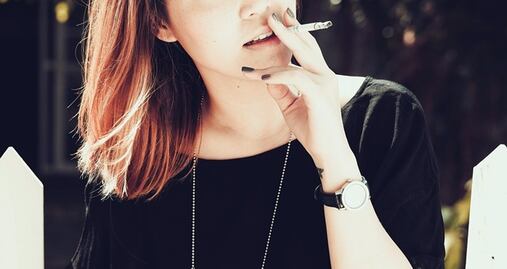 Aumenta NY edad mínima para fumar, de 18 a 21 años