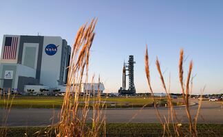 NASA quiere una segunda nave espacial para llevar astronautas a la Luna