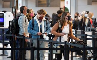 Estados Unidos: contagios por covid-19 suben un 66% en una semana