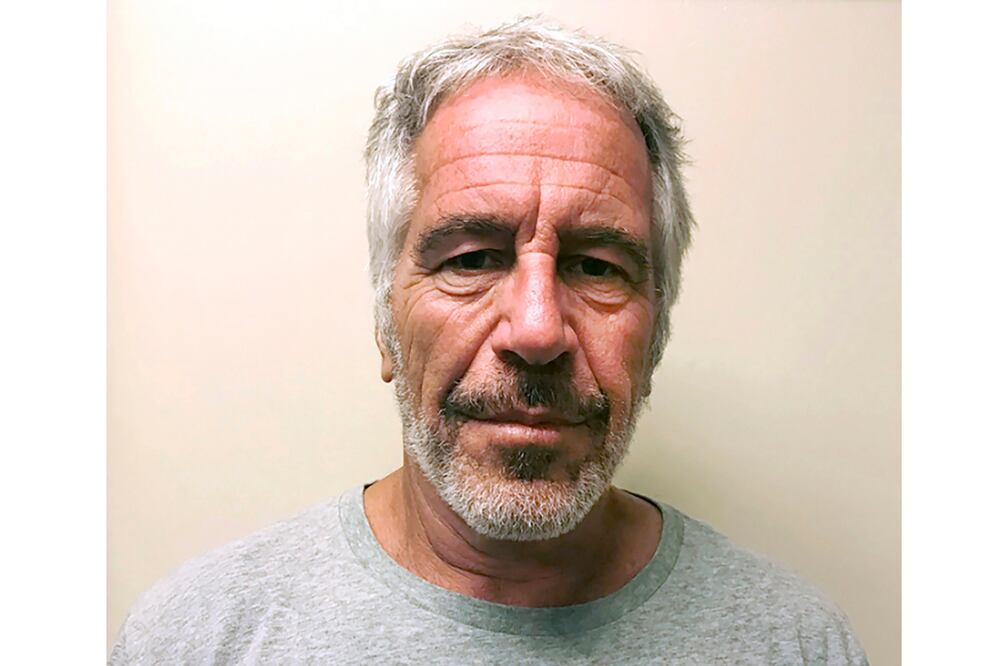 Senado de EU aprueba ley para publicar archivos de caso Epstein; la envía a Trump para su firma. Foto: (New York State Sex Offender Registry via AP, File)