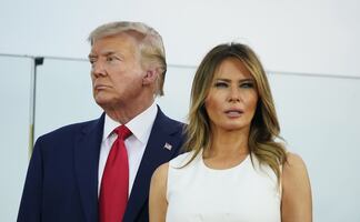 Las sonrisas fingidas y desplantes entre Melania y Donald Trump