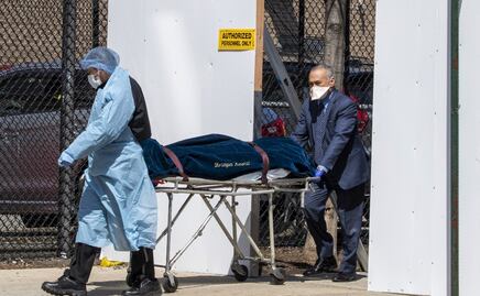 El mayor cementerio de Nueva York, rebasado por pandemia de Covid-19