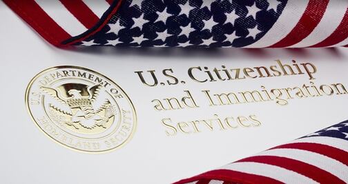 EU planea cerrar oficinas en el exterior de Servicio de Inmigración