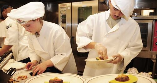 Ofrecen prácticas para alumnos de gastronomía mexicanos en Oklahoma