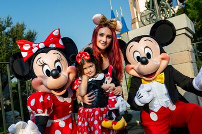 ¡Momentos Mágicos! Dulce María visita Disney World junto a su hija y esposo