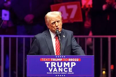 Gobierno de Trump confirma que pedirá información de contribuyentes indocumentados al IRS