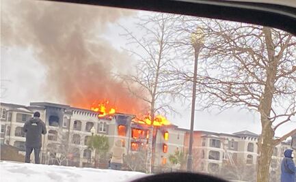 Tormenta en Texas. Se incendia edificio residencial en San Antonio 