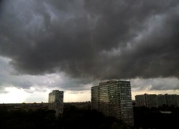 Caos en Chicago: 11 tornados golpearon el área metropolitana; rompen récord