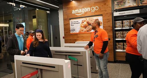 Inauguran Amazon Go en Manhattan; aceptará efectivo