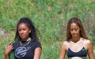 Hijas de Obama se lucen con atuendos deportivos en paseo por LA