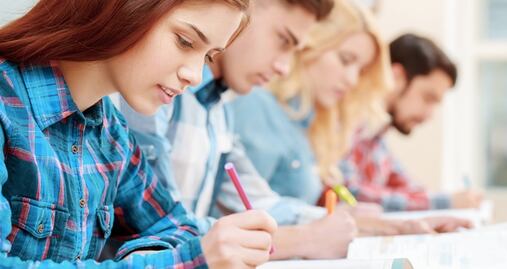 ¿Estudiar más o ir a dormir antes de un examen? El MIT responde